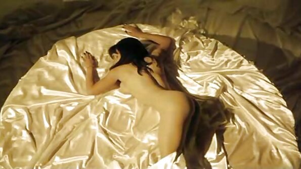 Busty Alli - سینه در آینه سکس بامامان وخواهر
